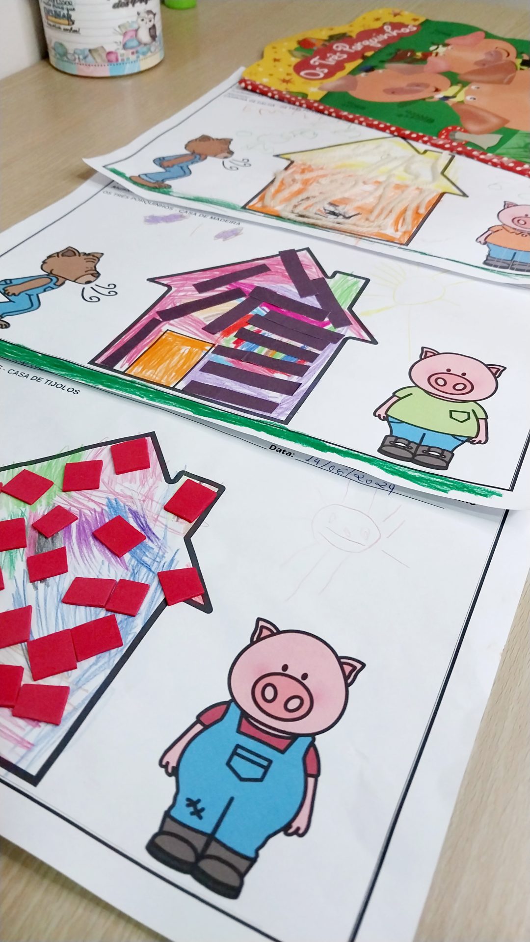 CASINHA DOS TRÊS PORQUINHOS – O AMOR PELA EDUCAÇÃO PULSA AQUI.